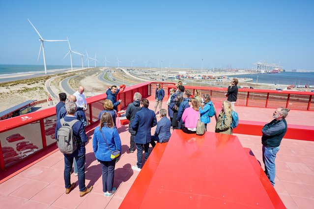 Portlantis gezien vanaf het panoramadak door Erik Jansen (bron: Ministerie van Volkshuisvesting en Ruimtelijke Ordening)