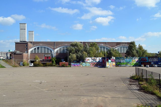Oude NYMA-fabriek in Nijmegen door Roger Veringmeier (bron: Wikimedia Commons)