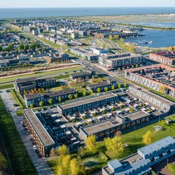Modern green neighbourhood in Almere door Pavlo Glazkov (bron: Shutterstock)