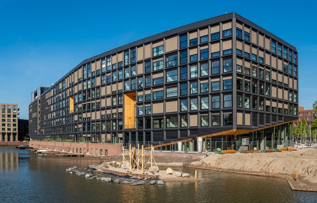 Jonas Appartementencomplex in Amsterdam door Milos Ruzicka (bron: Shutterstock)