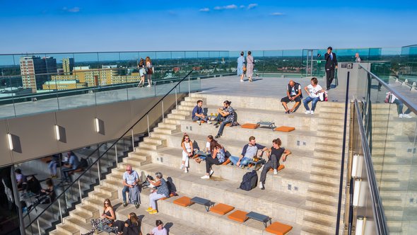 Het dakterras van het Forum in Groningen door Marc Venema (bron: Shutterstock)