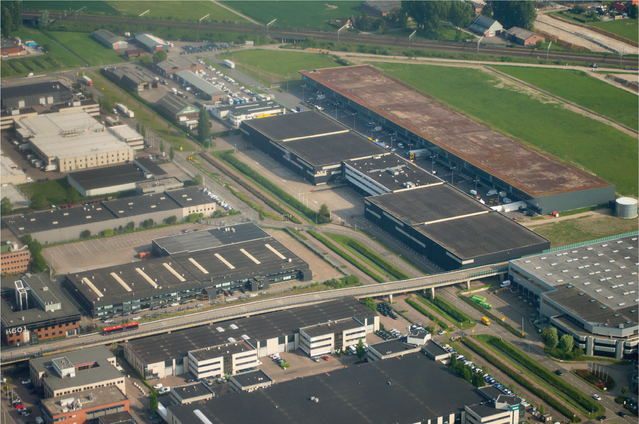 De Hoek, Hoofddorp door Supercarwaar (bron: Wikimedia Commons)