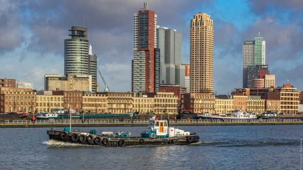 architecture-boat-skyline-city-skyscraper-river-309376-pxhere.com
