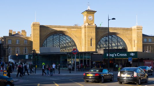 2014.05.26_King’s Cross sterk in de lift_660px