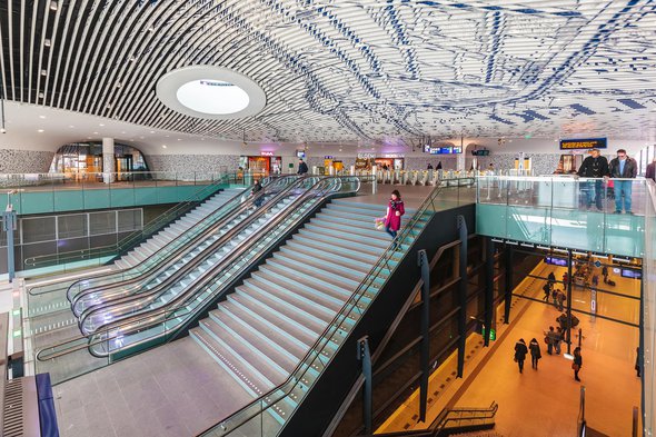 Delft Station interieur door Martin Bergsma (bron: shutterstock)