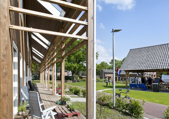De veranda's als ambivalente, activerende tussenzone door DAAD architecten (bron: stimuleringsfonds.nl)
