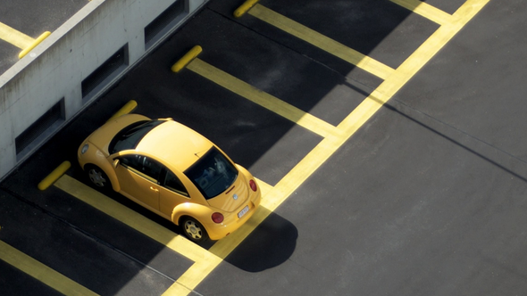 Auto op parkeerplaats -> Photo by Raban Haaijk on Unsplash door Raban Haaijk (bron: Unsplash)