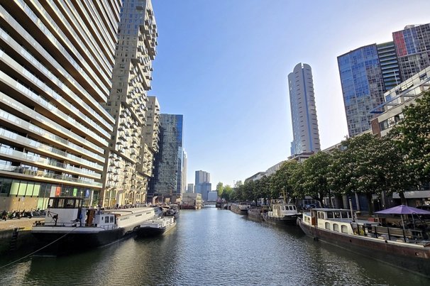 Haven in centrum Rotterdam door WiktorB (bron: Shutterstock)