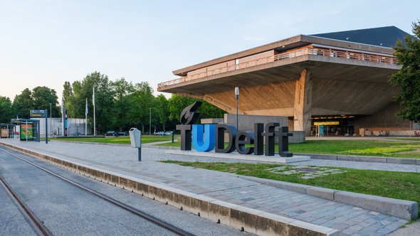 Aula Technische Universiteit Delft door Frank Cornelissen (bron: Shutterstock)