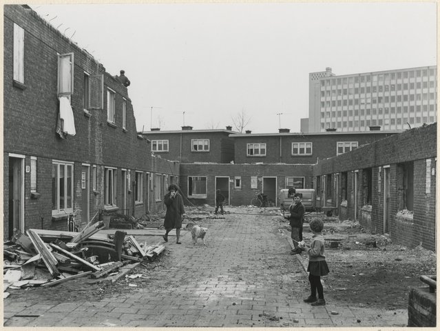 Sloop woningen in Zomerhof door Haags Gemeentearchief (bron: Haags Gemeentearchief)