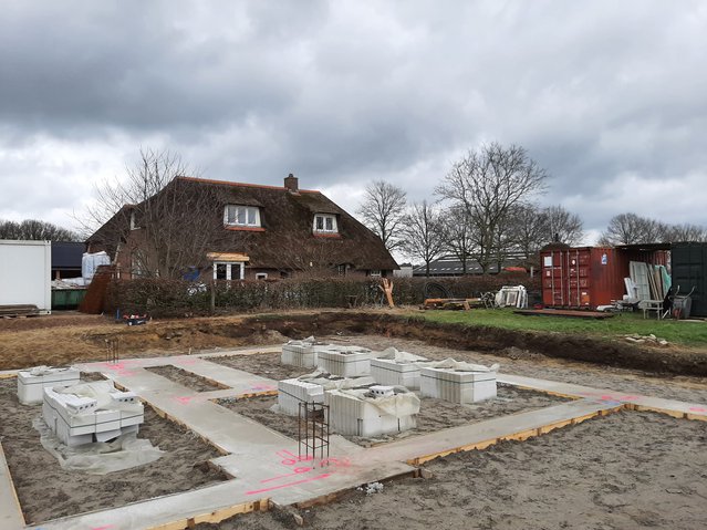 Bouwwerkzaamheden op het boerenerf in Lettele door Daan van Riet (bron: Daan van Riet)