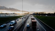 Spitsuur snelweg, Rotterdam door Daan van de Ven (bron: shutterstock.com)