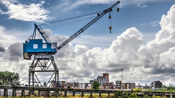 Hijskraan in Dordrecht door Frans Blok (bron: Shutterstock)