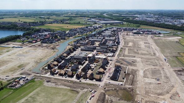 Luchtfoto wijk in aanbouw door GLF Media (bron: shutterstock.com)