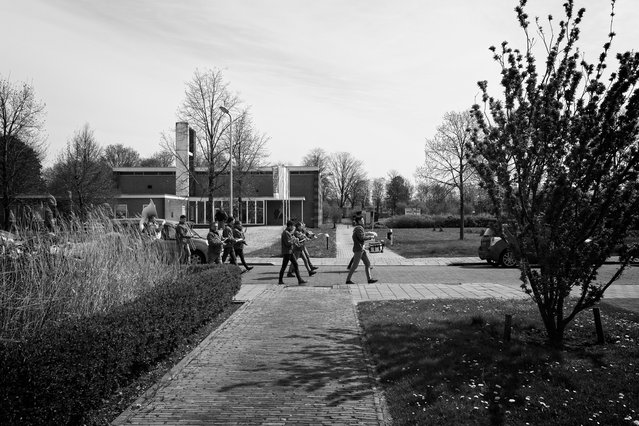 Fanfareoptocht op Koningsdag in Nagele door Bennekom (bron: shutterstock)