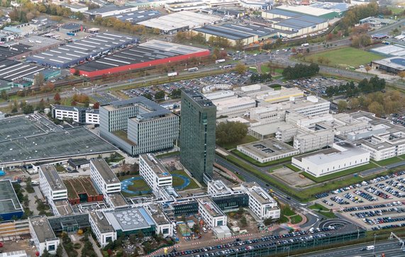 Luchtfoto van Veldhoven door Aerovista Luchtfotografie (bron: Shutterstock)
