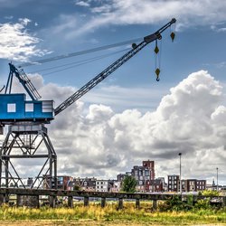 Hijskraan in Dordrecht door Frans Blok (bron: Shutterstock)